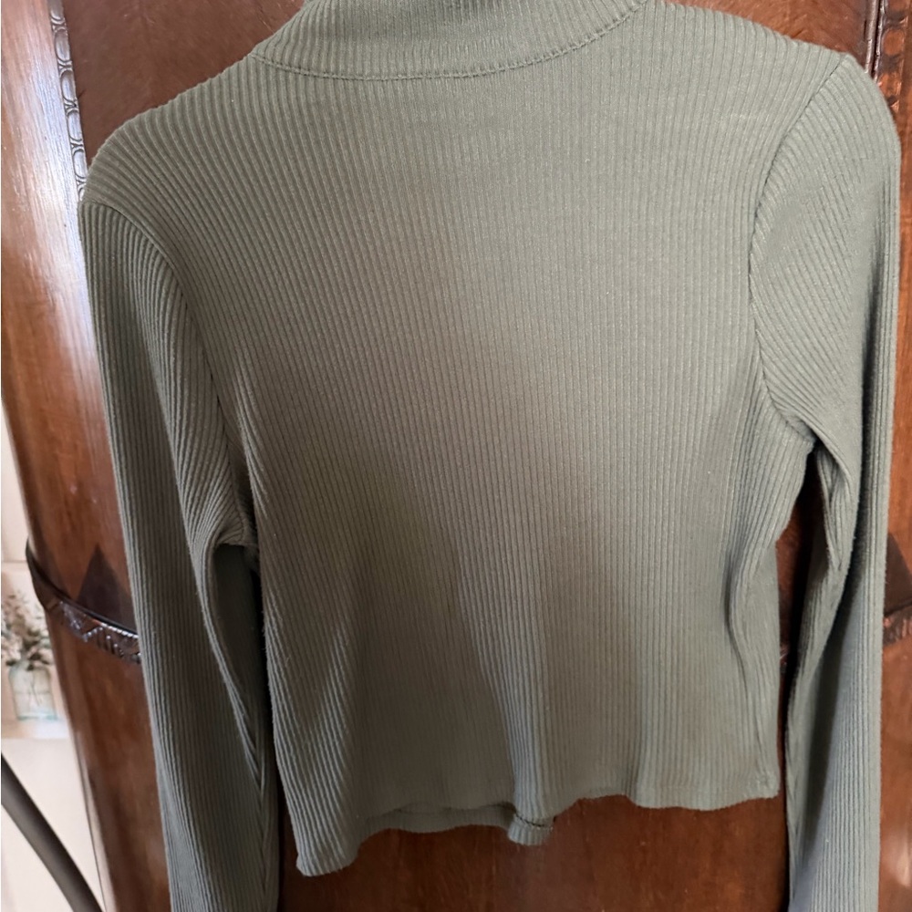 Olive Green Ribbed Two-Piece Set - Picture 4 of 7